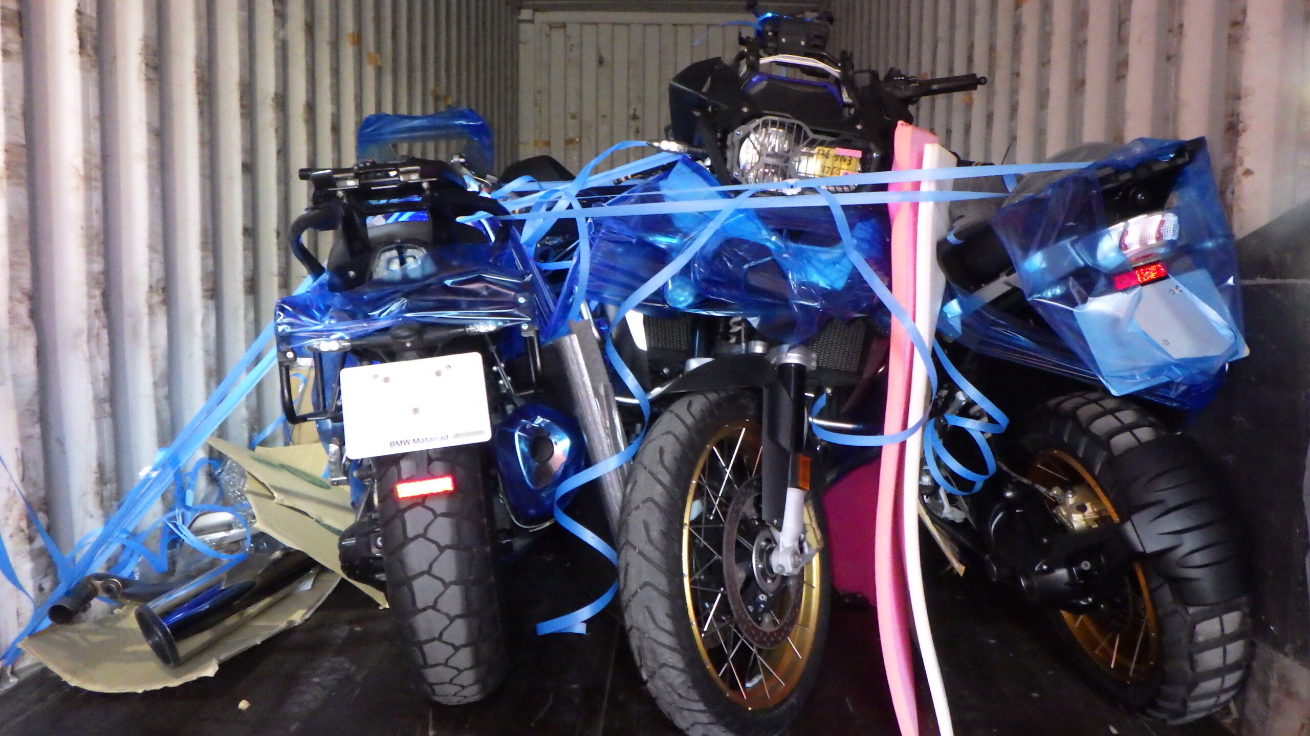 Shipping Example: 40FT Container with 16 Motorcycles