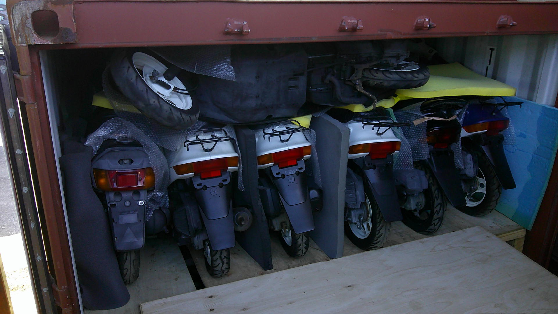 Shipping Example: 20ft Container of 54 Motorcycles Shipping to North America